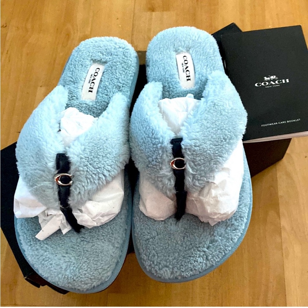 Coach Hampton Flip Flops size 7